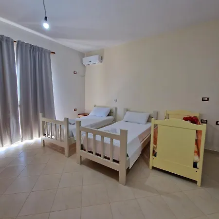 Apartment Harizi *